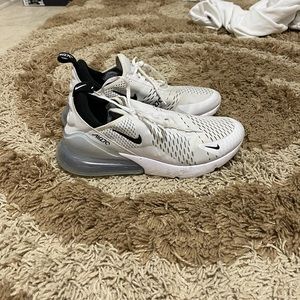 Nike Mens Air Max 270 Shoes